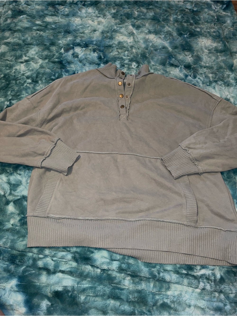 Unbranded sweatshirt